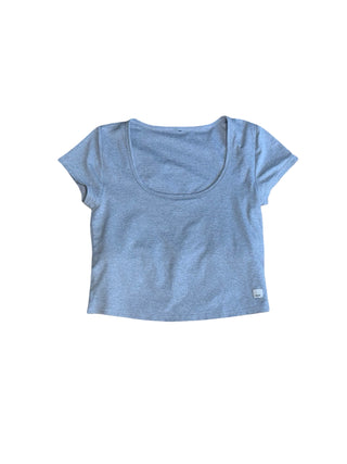 Women's M - Gray Vuori Halo Cropped Short Sleeve