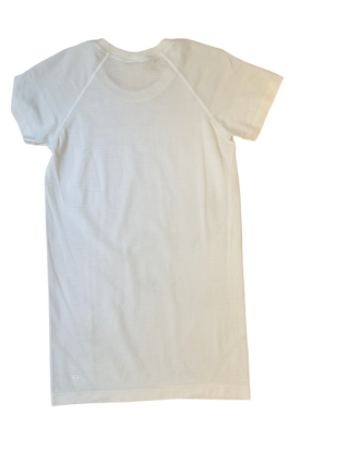 Women's 6 - White Striped Lululemon Swiftly Tech Short Sleeve Crew