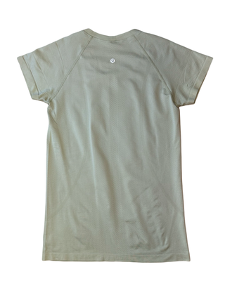 Women's 8 - Dew Green Lululemon Swiftly Tech Short Sleeve Crew