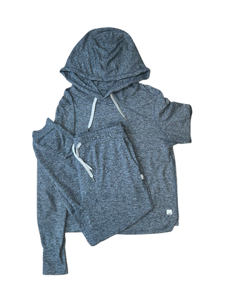 Women's M - Heathered Gray Vuori Dreamknit Performance Halo Set