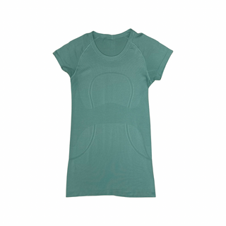 Women's 6 - Blue Lululemon Swiftly Tech Short Sleeve Crew