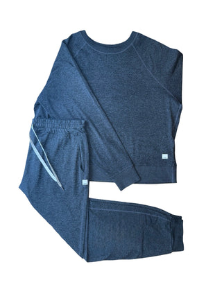 Women's M - Dark Gray Vuori Dreamknit Performance Halo Crew and Jogger Set