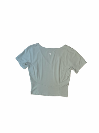 Women's 6 - Green Lululemon Cropped Align Tee