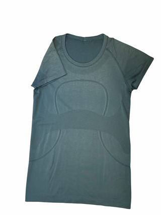 Women's 10 - Green Lululemon Swiftly Tech Short Sleeve Crew