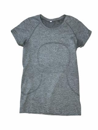 Women's 8 - Gray Lululemon Swiftly Tech Short Sleeve Crew