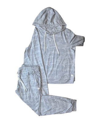 Women's S - Gray Camo Vuori Halo Hoodie and Jogger Set
