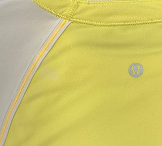 Women's 6 - Yellow and White Lululemon Long Sleeve